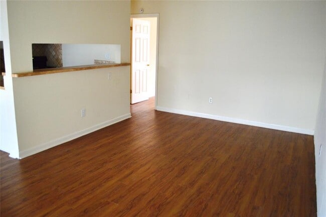 Foto del edificio - 4709 Harmon Ave