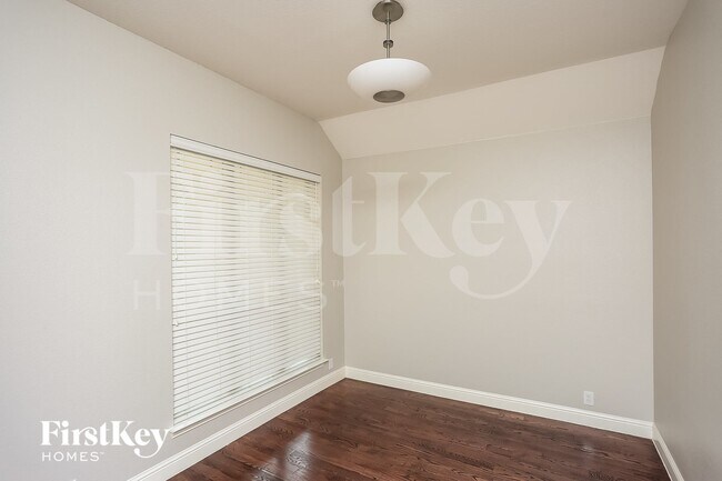 Building Photo - 921 Loftin St