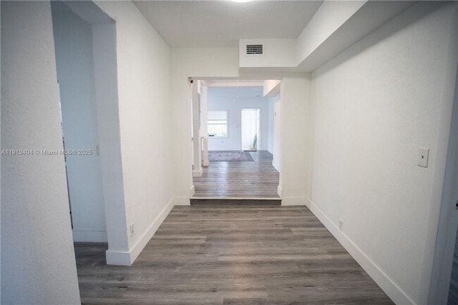 Foto del edificio - 1176 NW 48th St