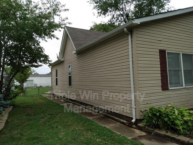Building Photo - 114 N Taylor Ave