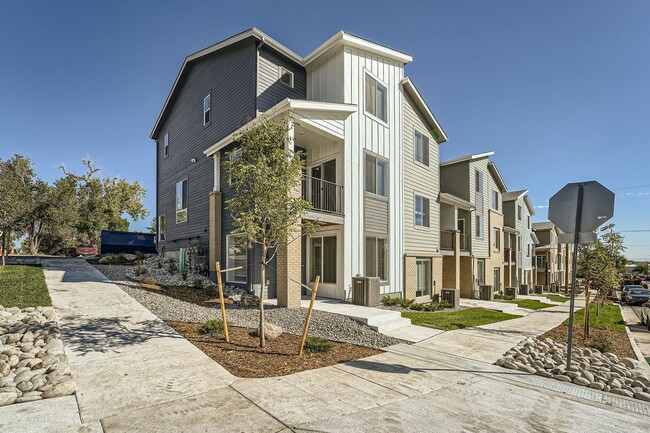 Building Photo - 11655 W 16th Ave