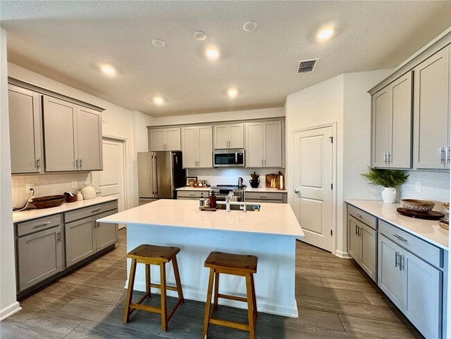 Foto del edificio - 3024 Armstrong Ave