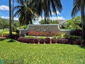 Building Photo - 2823 N Course Dr