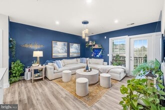 Building Photo - 102 St Ives Pl