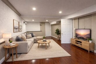 Building Photo - 136-136 Mooregate Crescent