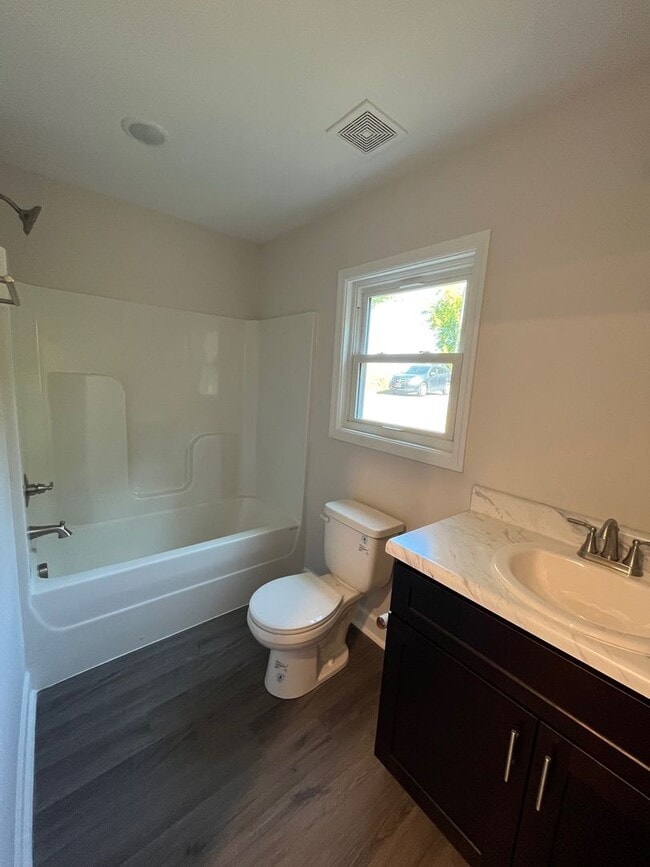 Building Photo - Private Wooded Views - Move-In Ready!