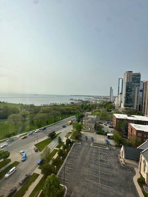 Building Photo - 1121 N Waverly Pl