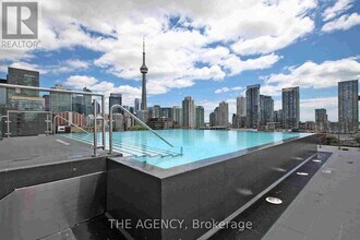 Building Photo - 560 King St W
