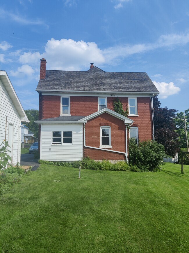 Building Photo - 807 Brubaker Rd