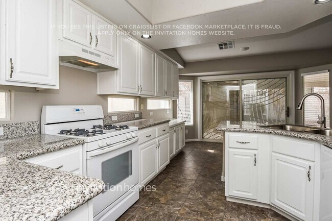 Foto del edificio - 10827 Rising Smoke Ct