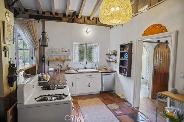 Foto del edificio - 353 S Topanga Canyon Blvd