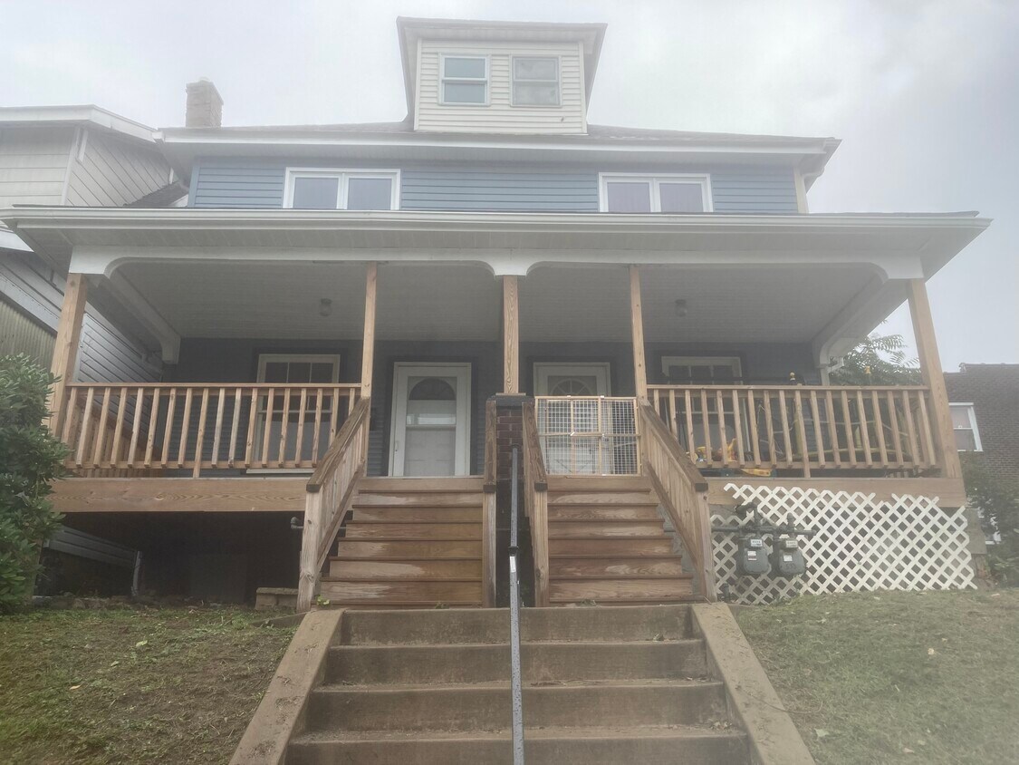 533 Jackson Ave, Vandergrift, PA 15690 House Rental in Vandergrift