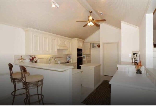 Foto del edificio - 414 Live Oak Ln