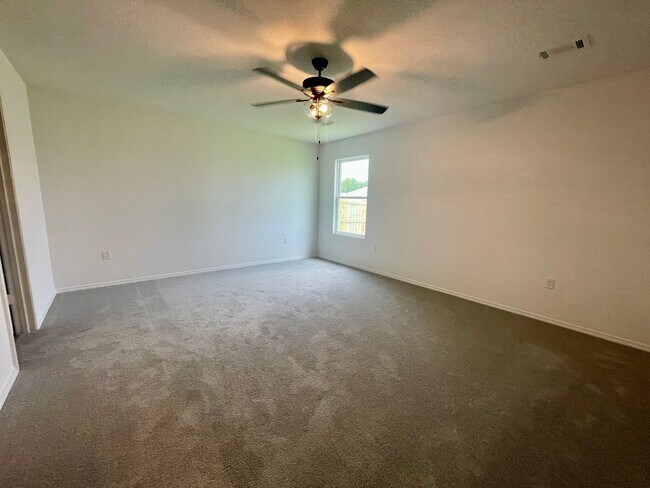 Foto del edificio - New Home For Rent!