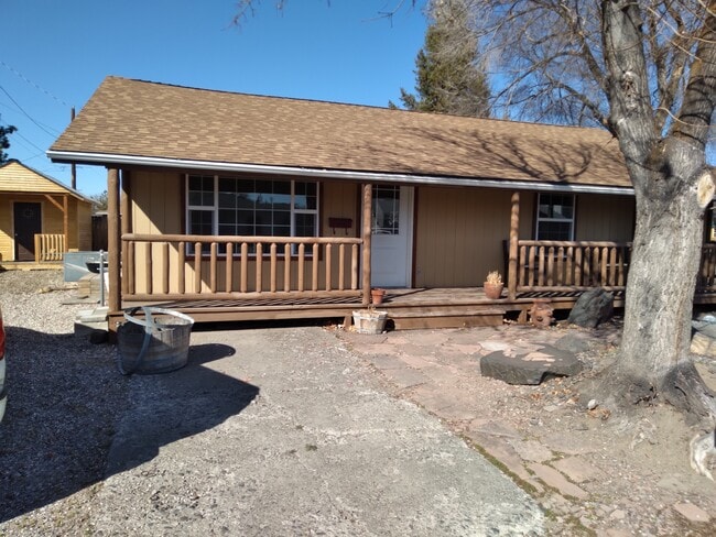 House - 1199 NE Ochoco Ave