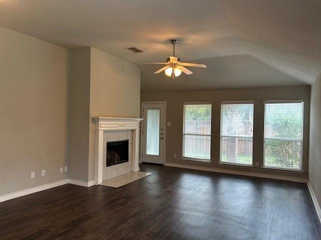 Building Photo - 1136 Edgewater Dr
