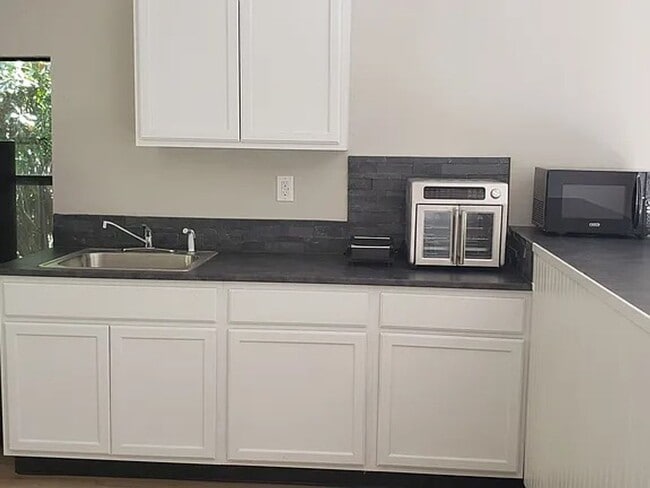 Building Photo - luxury home