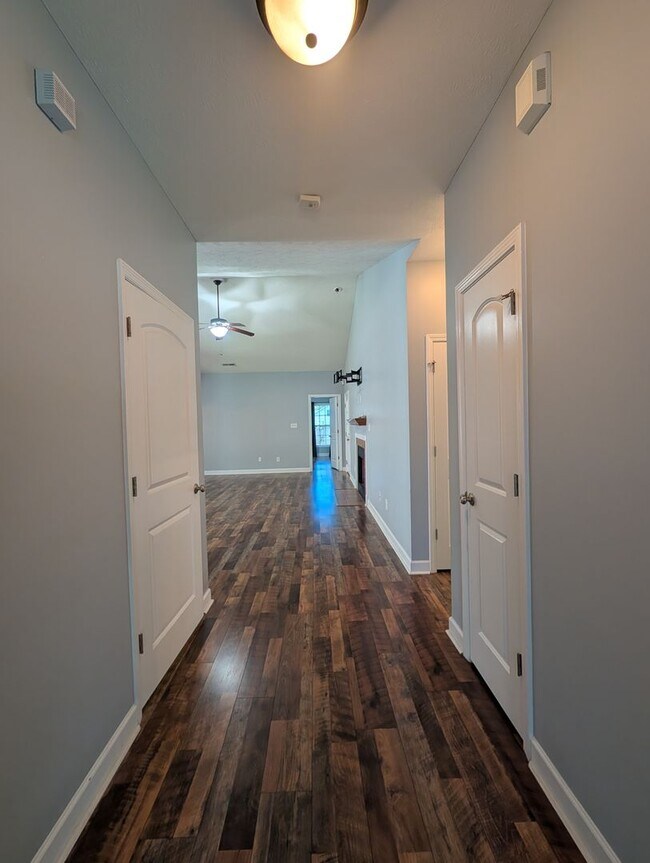 Foto del edificio - 305 Weatherford Dr