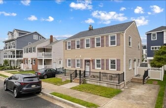 Building Photo - 303 N Wilson Ave