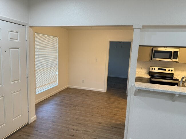 Foto del edificio - 1222 Tartan Ln