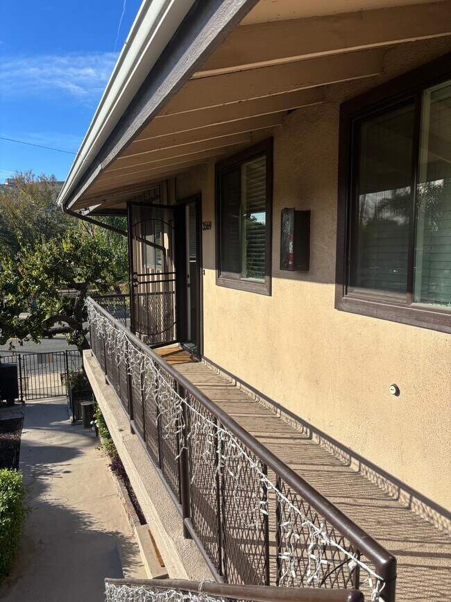 Foto del edificio - 3569 N E St