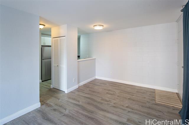 Building Photo - 1107 Acacia Rd