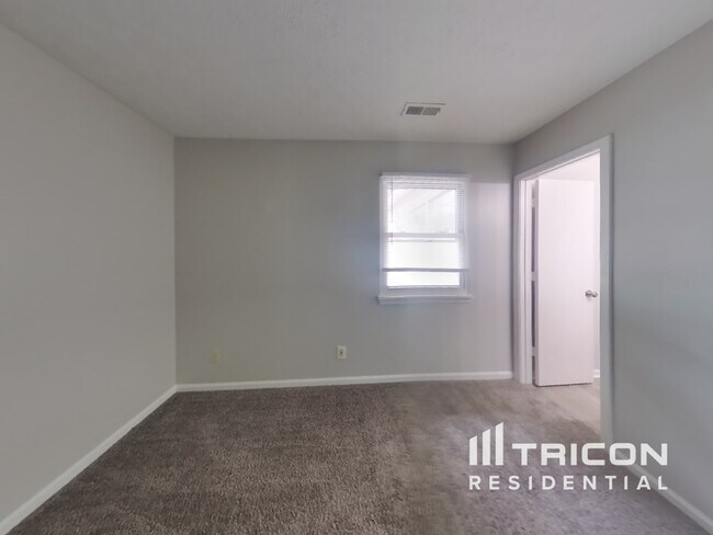 Foto del edificio - 5220 Tamarisk Ct