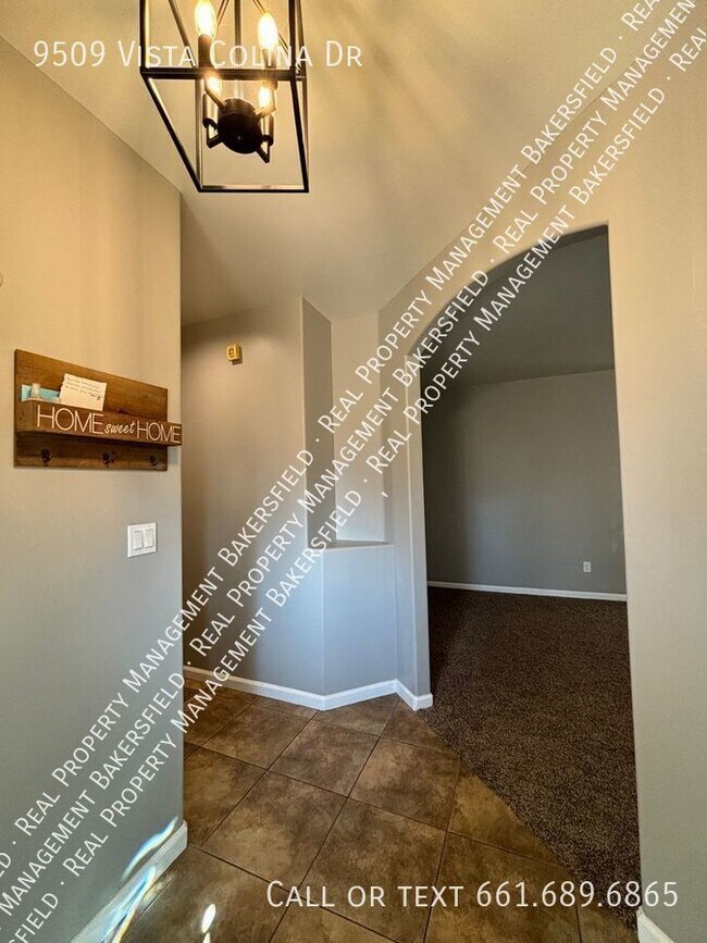 Building Photo - 9509 Vista Colina Dr - Zero Deposit, Ask u...