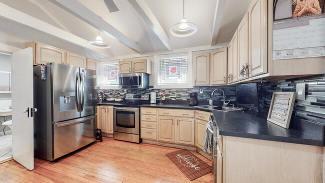 Building Photo - 4102 Puppers Ct
