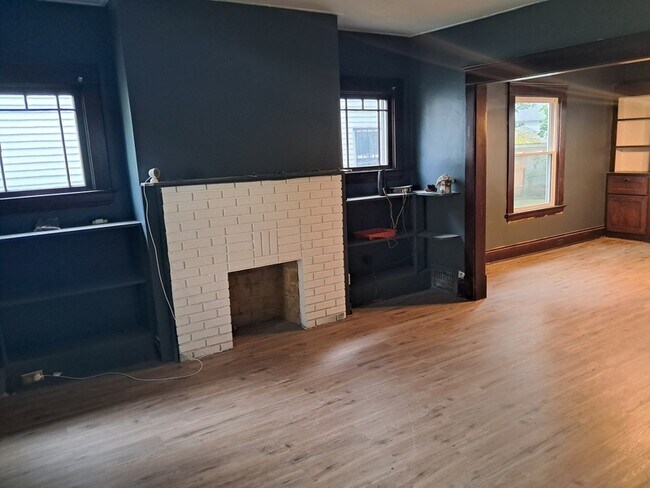 Building Photo - 3809 Delmore Rd
