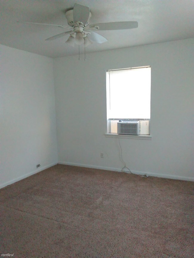 Foto del edificio - 406 Wellborn Rd N