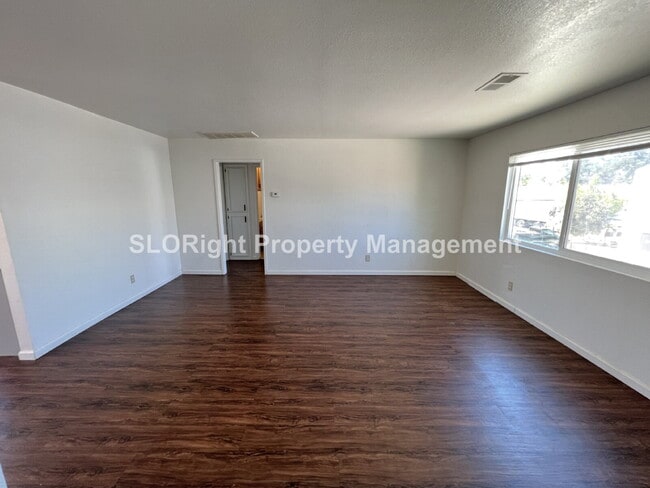 Building Photo - AVAILABLE OCTOBER - Paso Robles Apartment - 2 Bedroom 2 Bathroom