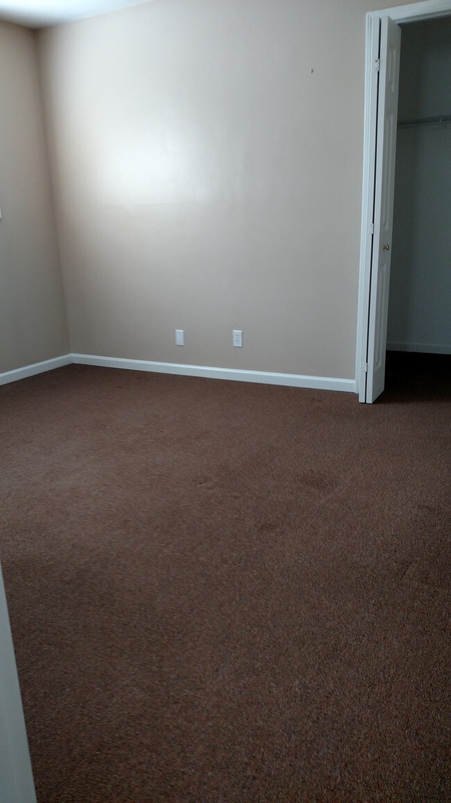 Dormitorio con vestidor - 1317 Argo Ln