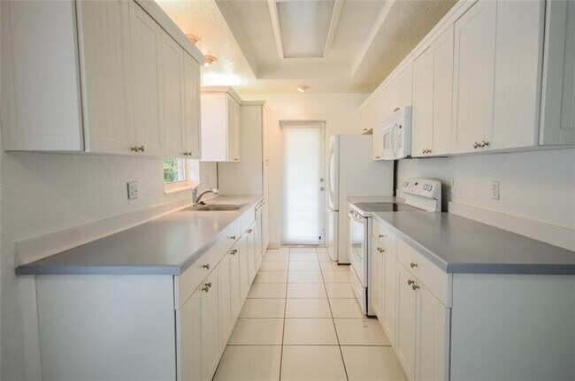 Foto del edificio - 1641 NE 3rd Ct