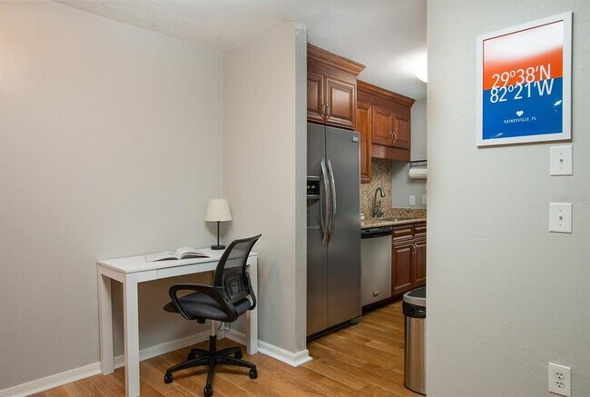 Building Photo - 5143 SW 92nd Ct