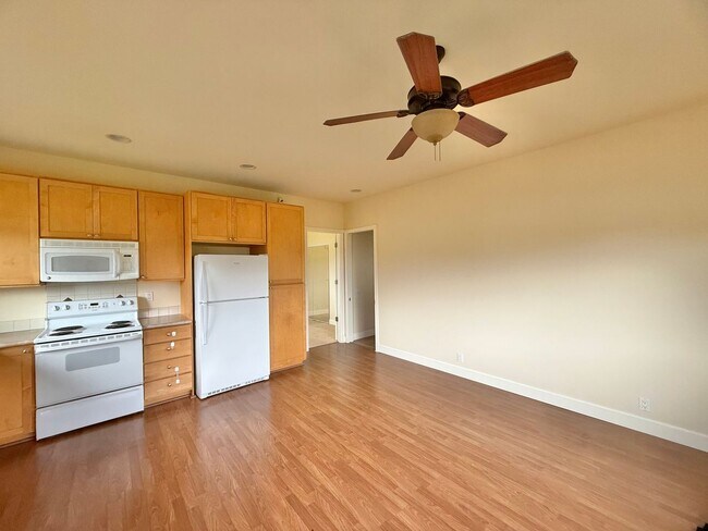 Foto del edificio - 1 Bedroom / 1 Bathroom House in Waiolani Mauka!