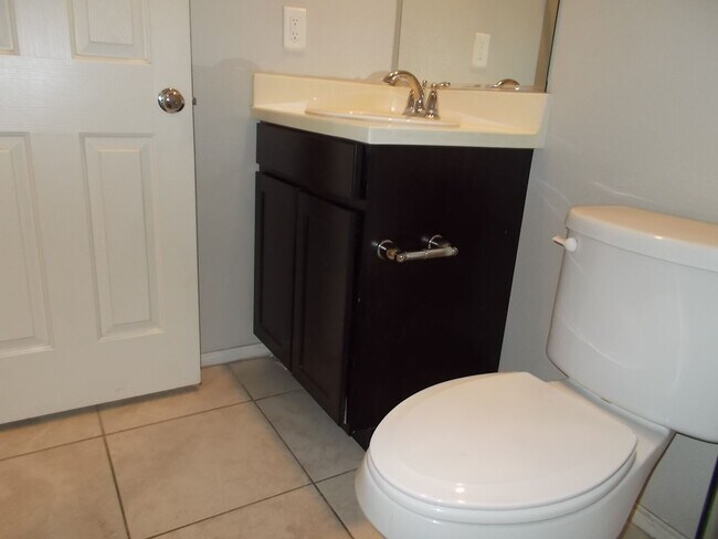 Building Photo - 6178 Empress Woods Ct