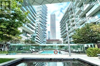 Building Photo - 29 Queens Quay E