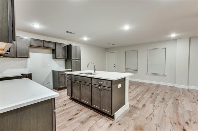 Foto del edificio - 1632 E Arlington Ave