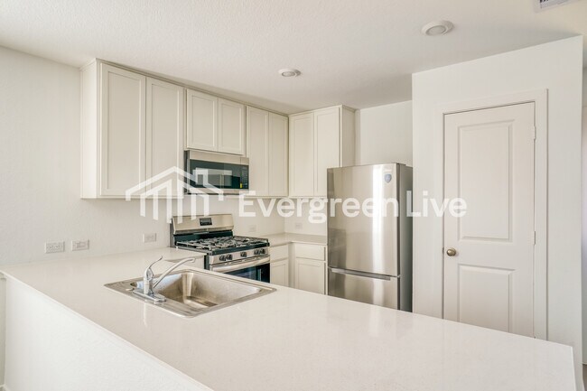 Foto del edificio - 732 Magnolia Creek Dr