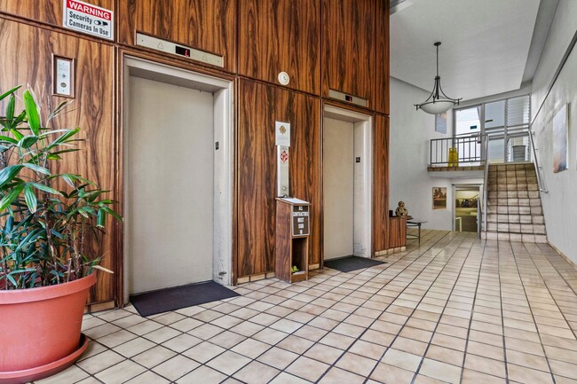 Foto del edificio - Waikiki condo with ocean views