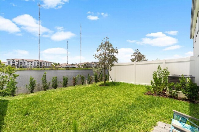 Foto del edificio - 541 NW 204th St