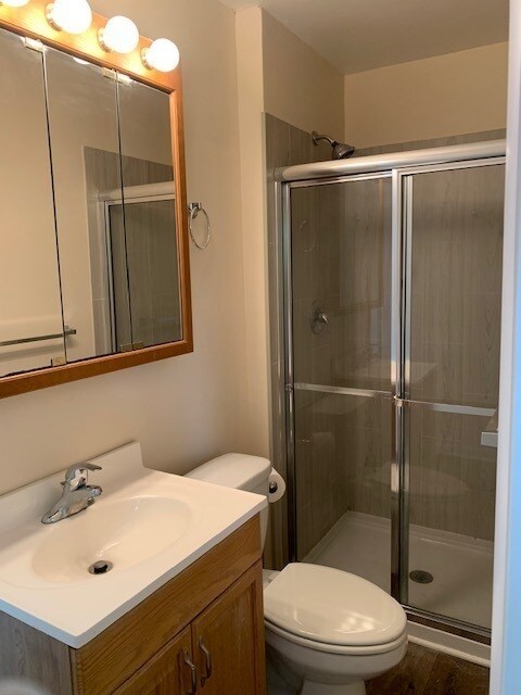 Foto del edificio - 270 Carnation Ln