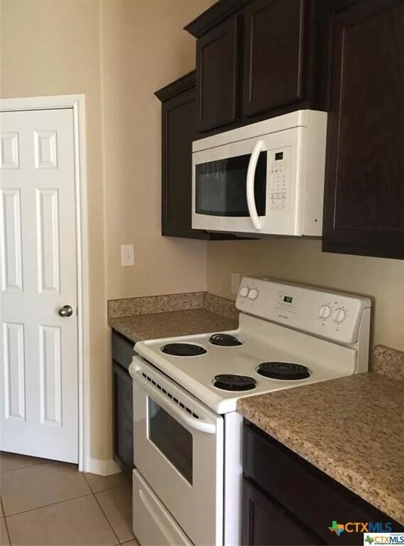 Foto del edificio - 1208 Cavalry Ln