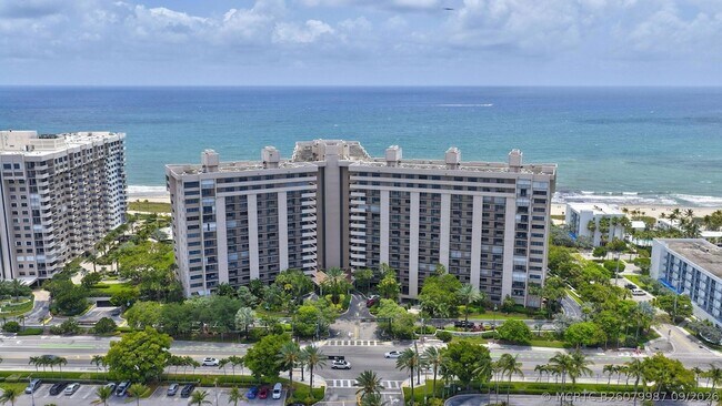 Foto del edificio - 4900 N Ocean Blvd
