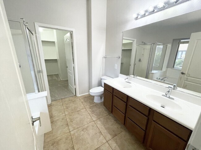 Foto del edificio - 42495 Chambers Dr