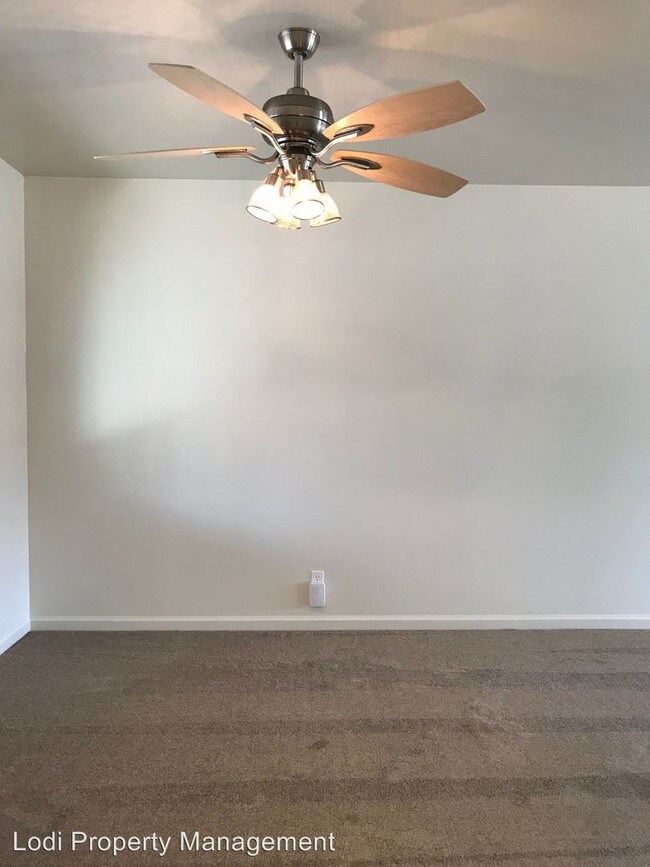 Foto del edificio - 3 br, 1 bath House - 201 CROSS ST