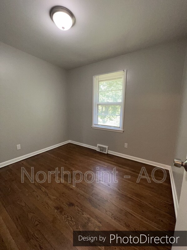 Building Photo - 202 NE 74th Terrace