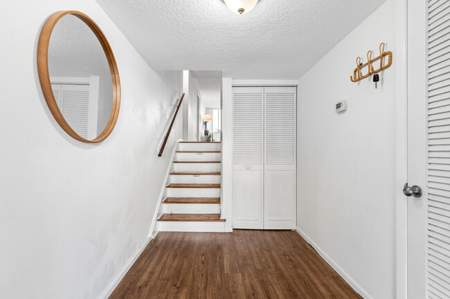 Building Photo - 755 Dotterel Rd