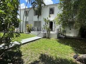 Building Photo - 1421 SW 37th Ave